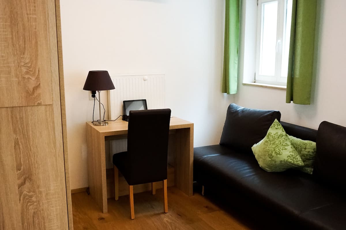 business double room | 1 bedroom, hypo-allergenic bedding, minibar, in-room safe