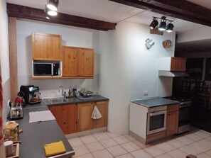 Hochstuhl, Umweltfreundliche Reinigungsmittel werden bereitgestellt