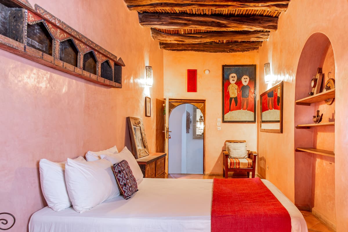 Premium bedding, Select Comfort beds, blackout drapes, free WiFi