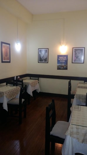 Restaurant - Hotel Uruguay (Montevideo)