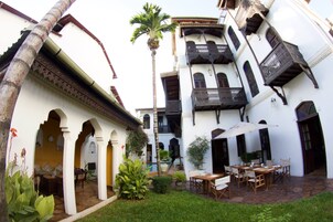 Näkymä sisäpihalle