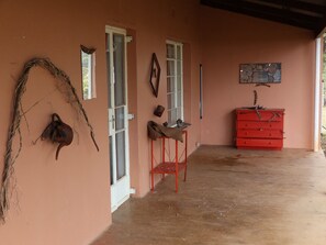 Kruger Country Retreat 1 | Terrace/patio - Kruger Country Retreat (Mbombela)