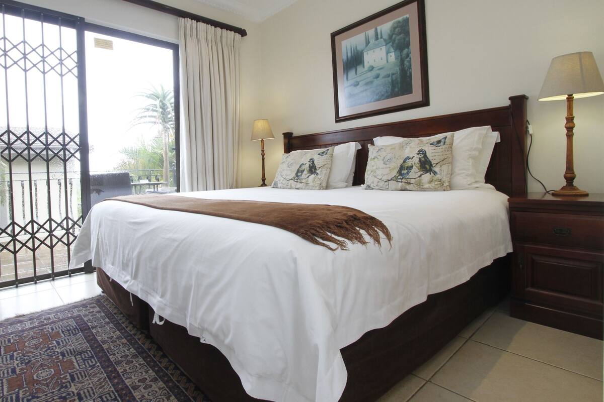 Standard Double or Twin Room | Minibar, in-room safe, WiFi (free)