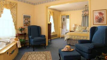 Presidential Condo, 1 King Bed, Jetted Tub | Premium bedding, desk, iron/ironing board, free WiFi