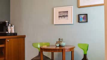 Junior Suite (Self Check-in) | In-room dining