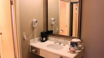 Chambre Standard, 1 trĂšs grand lit | Salle de bain