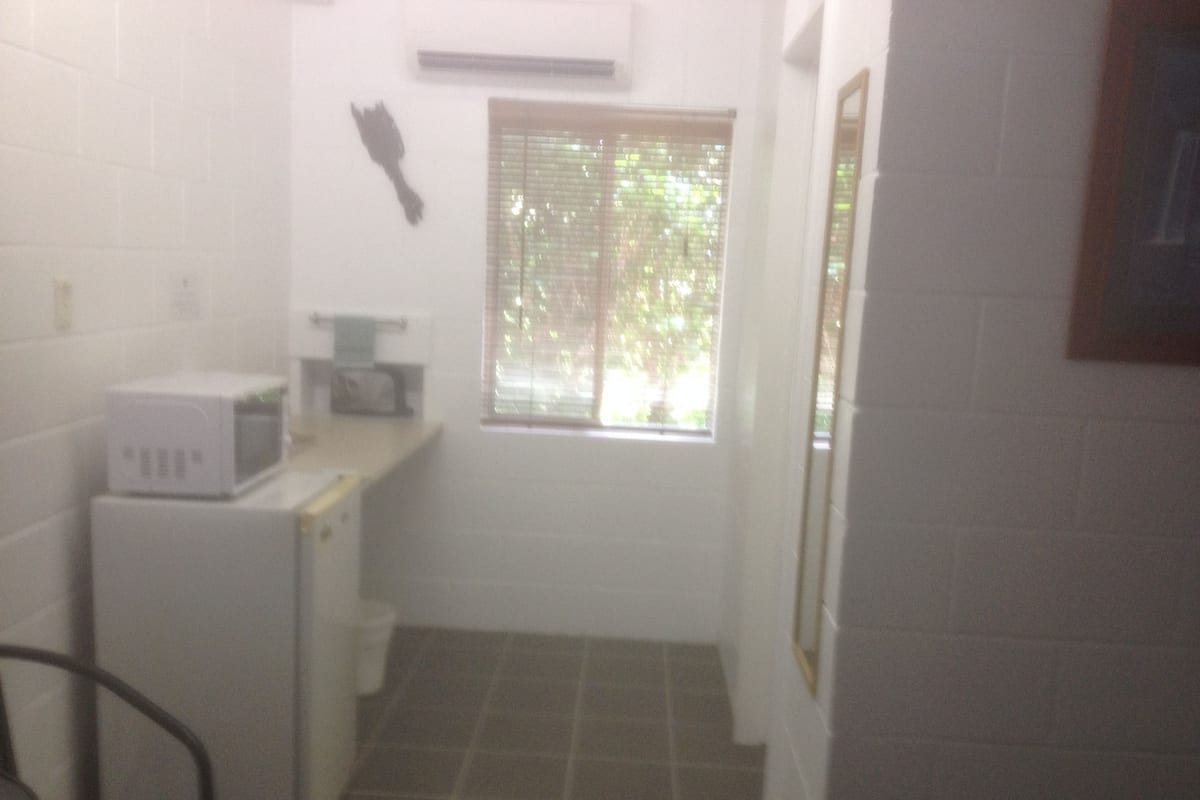 Fridge, microwave, coffee/tea maker, electric kettle