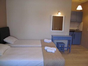Room - Irini Stalis (Hersonissos)