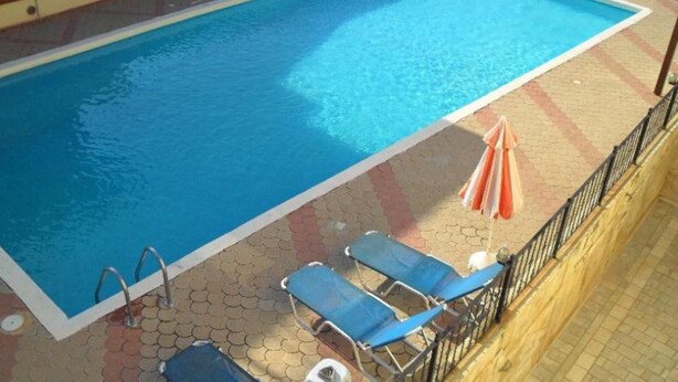Unclassified image, 1 of 20, button - Irini Stalis (Hersonissos)