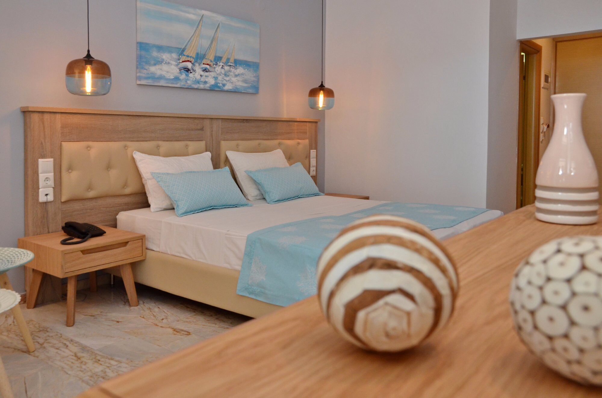 Superior Double Room, Sea View | Hypo-allergenic bedding, minibar, in-room safe, desk