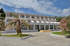 Front of property - Belvedere (Skiathos)