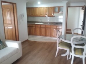 Suíte | Cozinha americana privada