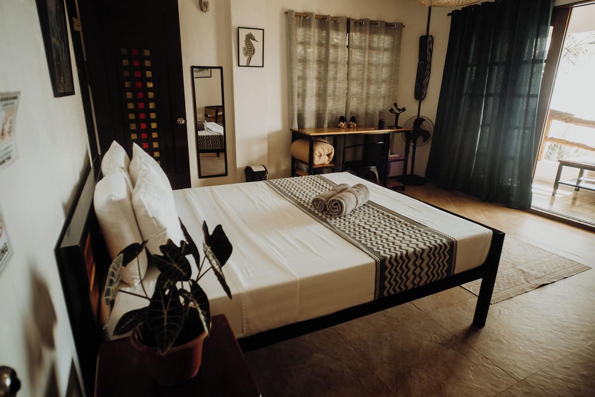 Wi-Fi de cortesia, roupa de cama