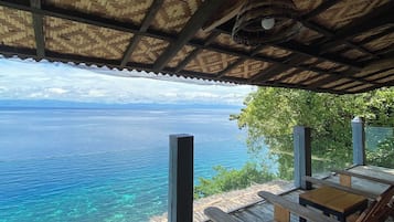 Deluxe Suite, Sea View | Beach/ocean view