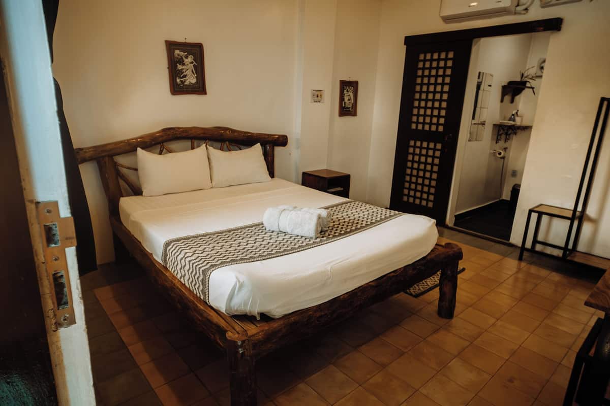 Wi-Fi de cortesia, roupa de cama