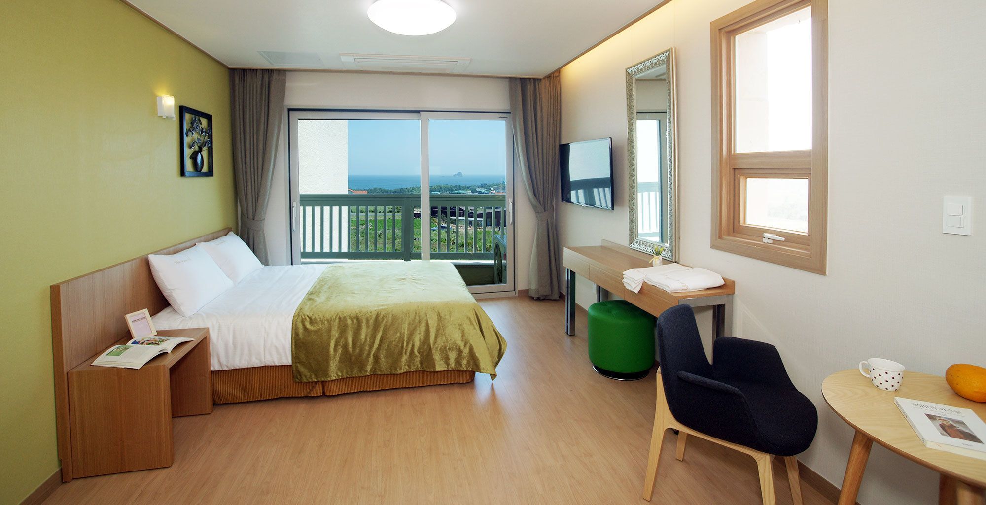 Island | 書桌、隔音、免費 Wi-Fi、床單