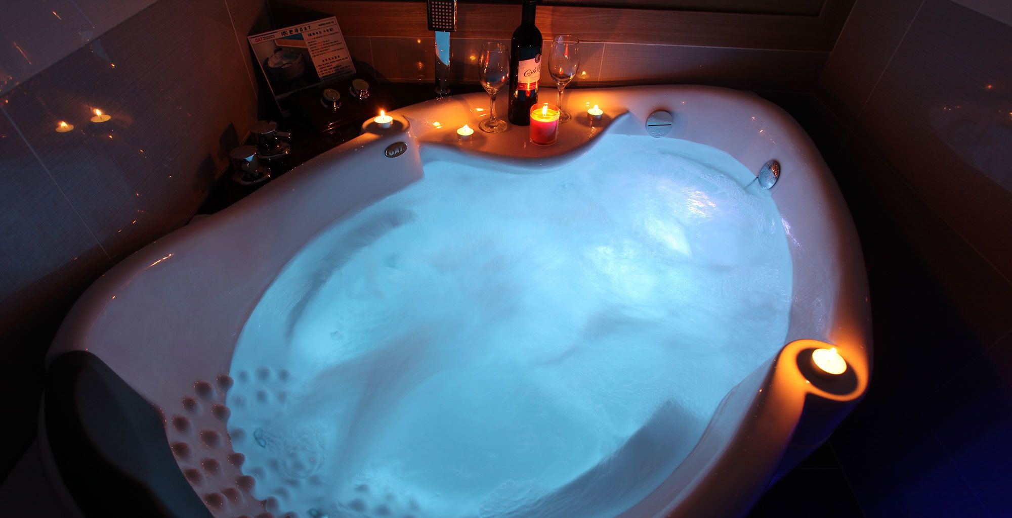 spa view | jetted bathtub