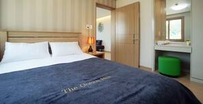 Panorama (Separate Bedroom) | Desk, soundproofing, free WiFi, bed sheets - The Ocean Hill (Seogwipo)