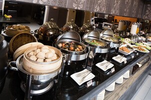 Desayuno bufé gratuito y diario