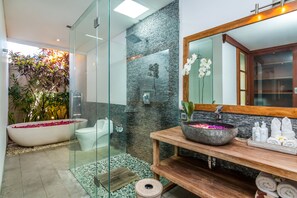 Villa, 3 Bedrooms, Private Pool | Bathroom | Separate tub and shower, deep soaking tub, free toiletries, hair dryer - Villa Essence (Seminyak)