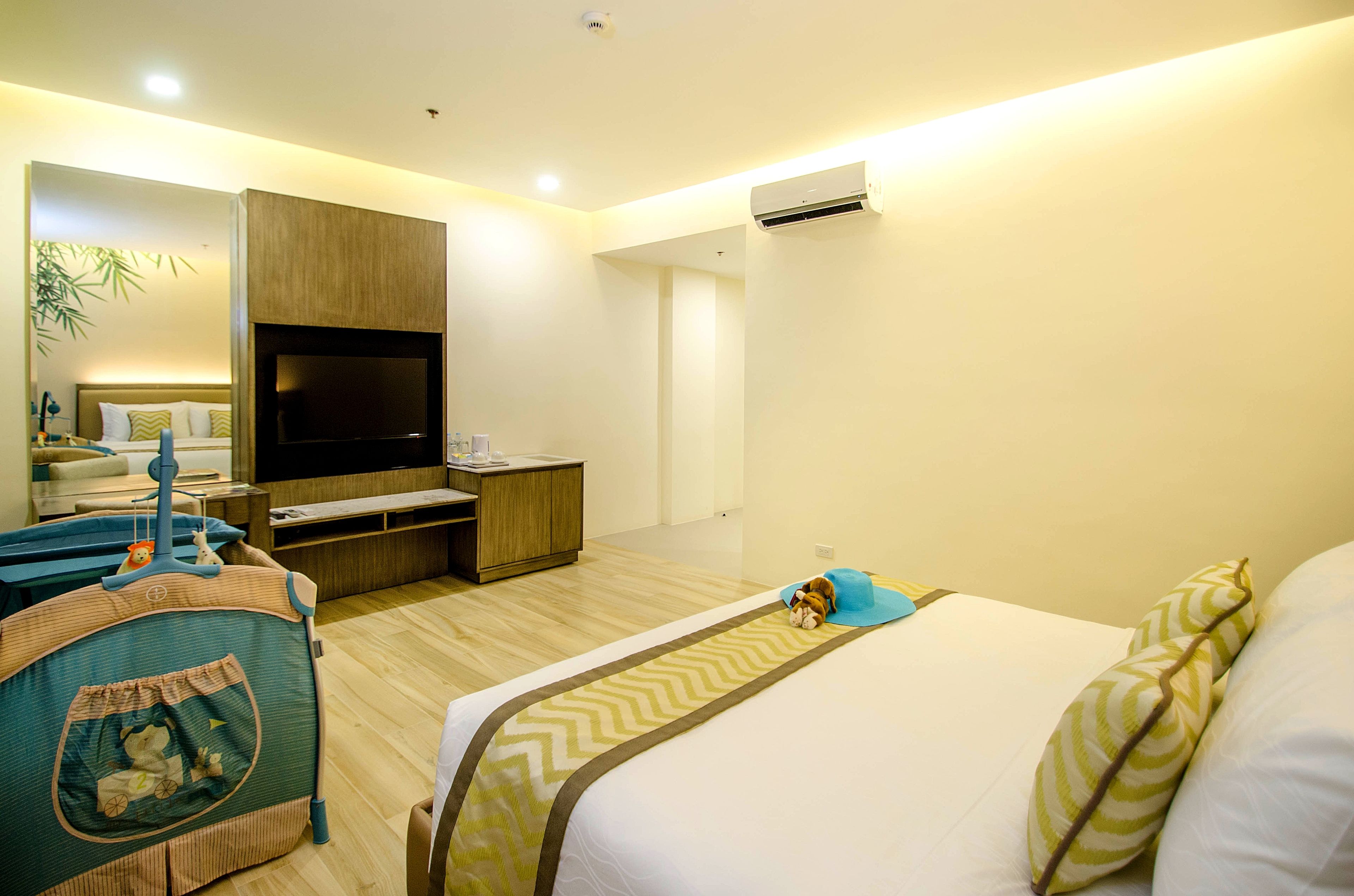 Premiere Room with Veranda  | Minibar, in-room safe, desk, laptop workspace