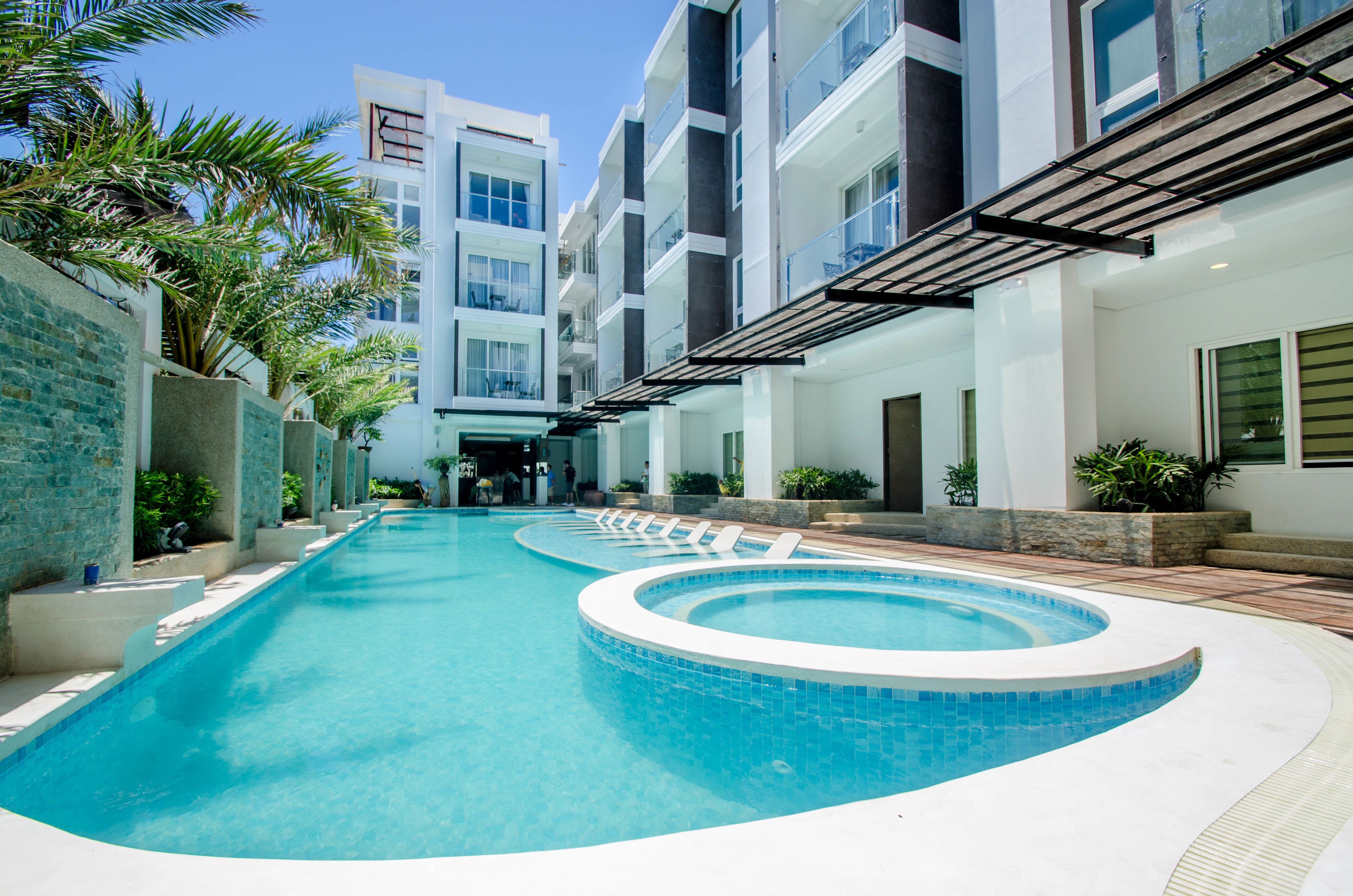 outdoor pool, pool loungers