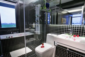 Honeymoon Double Room | Bathroom | Free toiletries, hair dryer, slippers, towels - Designer House (Wujie)