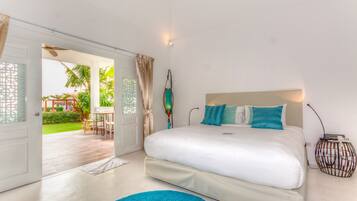 Sea View | Minibar, safe på rommet, skrivebord og blendingsgardiner