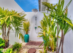 Sea View | Regadera en el baño