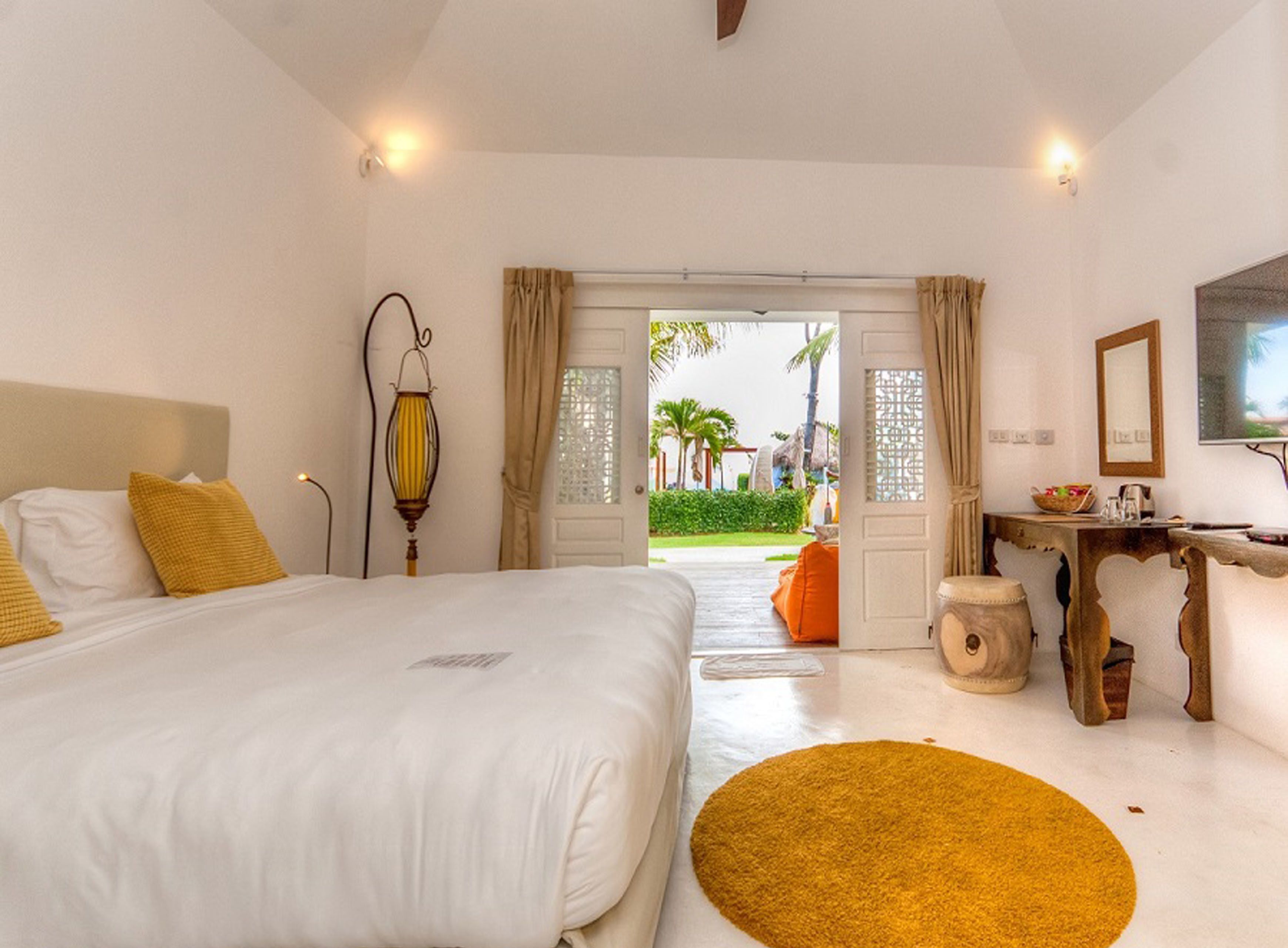 sea view | 1 bedroom, minibar, in-room safe, desk