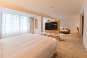 Cortinas blackout, wifi gratis y ropa de cama 