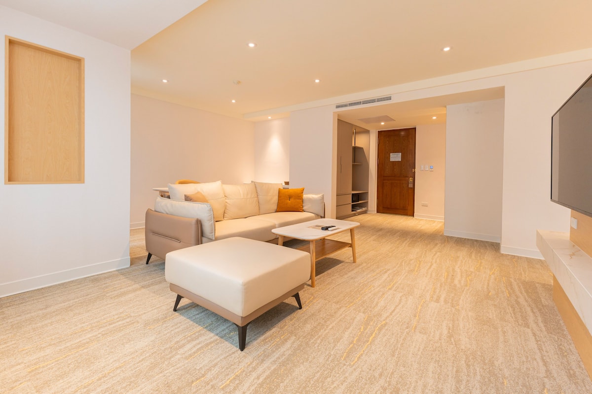 Deluxe-Suite, 1 King-Bett, mit Bad | 1 Schlafzimmer, Verdunkelungsvorhänge, kostenloses WLAN, Bettwäsche