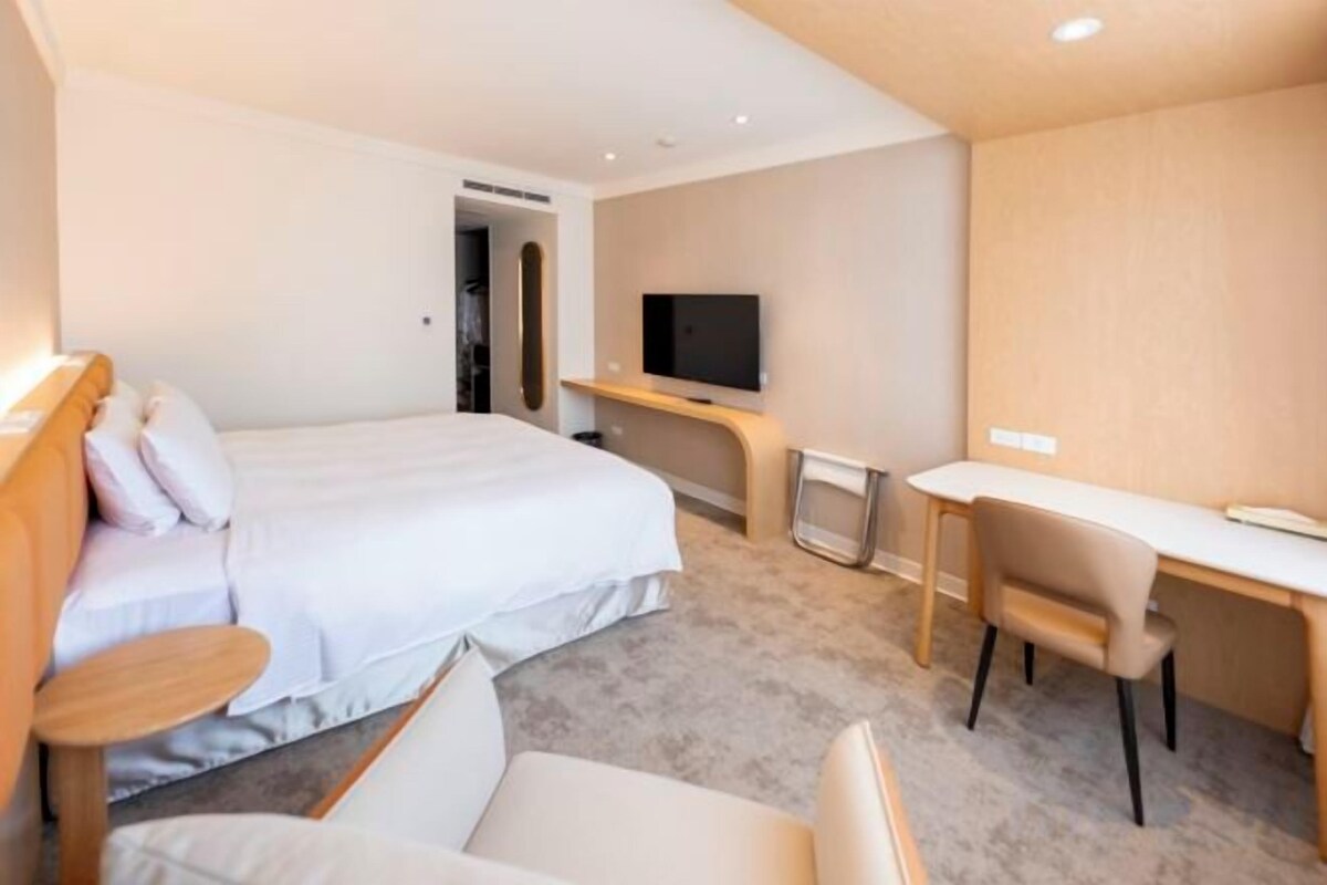 Cortinas blackout, wifi gratis y ropa de cama 