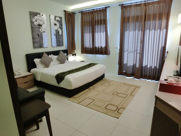 X Double Room | Desk, rollaway beds, free WiFi - Love Play House (Luodong)