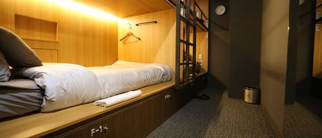 Insonorización, wifi gratis y ropa de cama