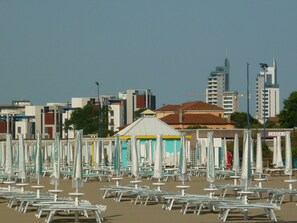 Am Strand, Liegestühle