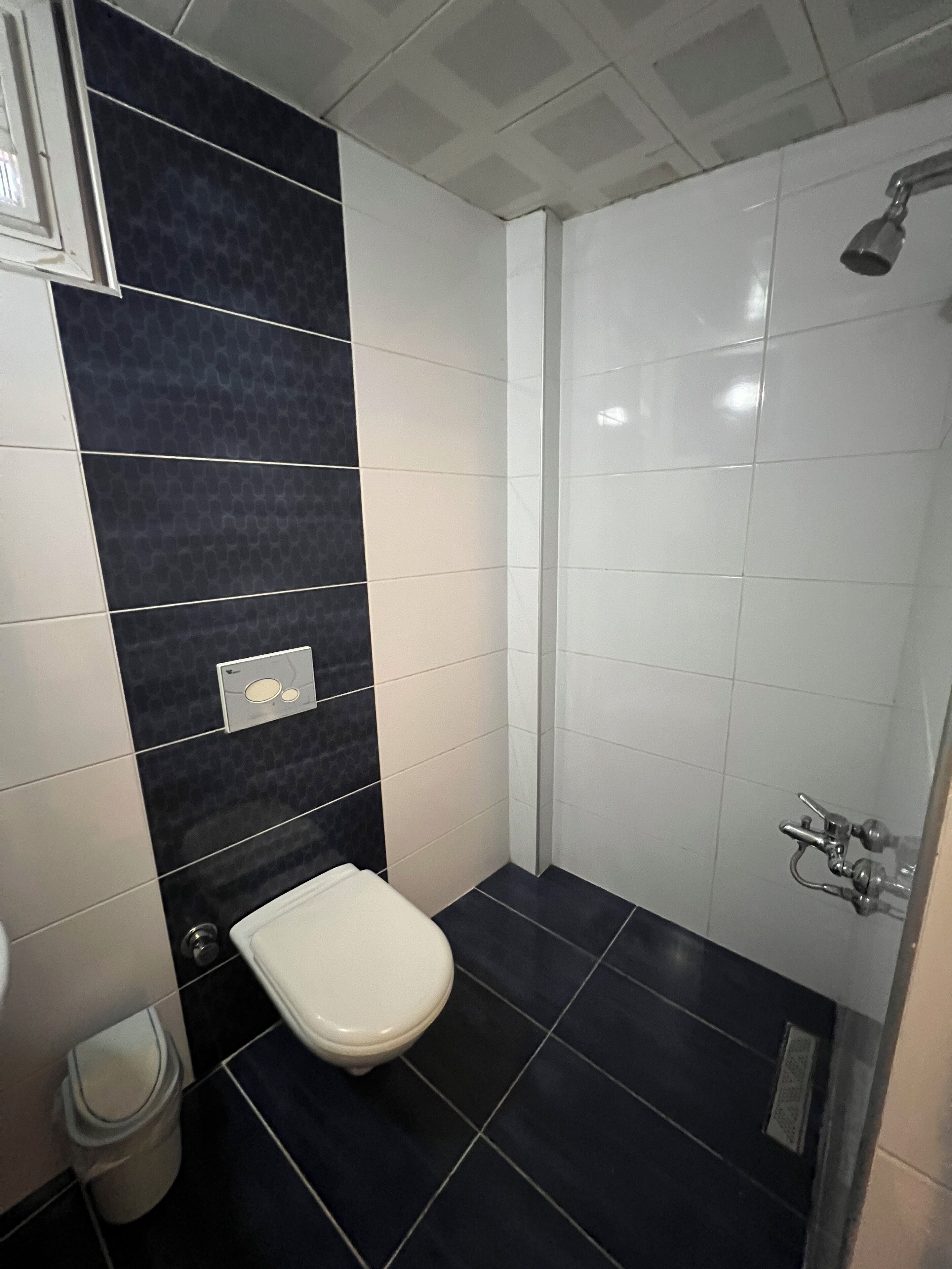 double room | 1 bedroom, minibar, desk, laptop workspace