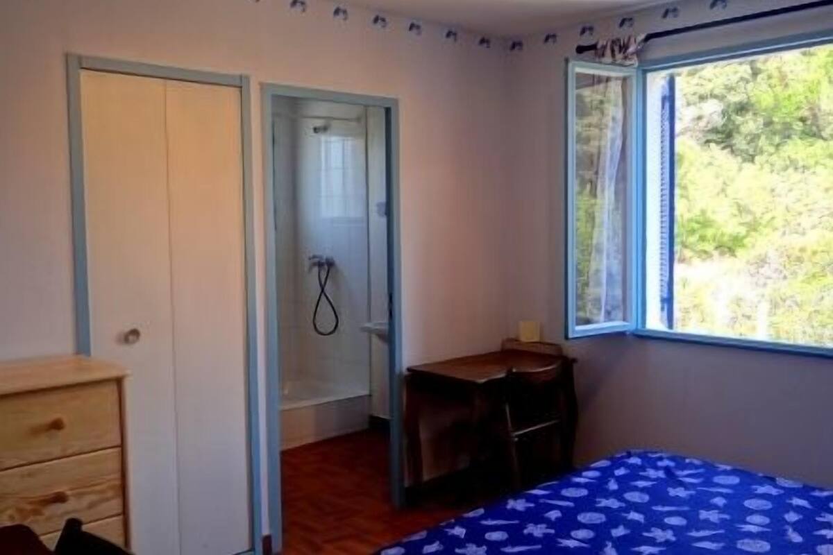Apartment, 5 Guests | Cribs (free), WiFi (free)