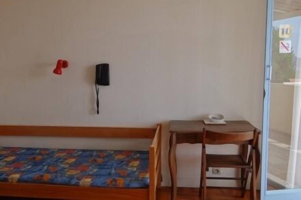 Apartment, 4 Guests | Cribs (free), WiFi (free)