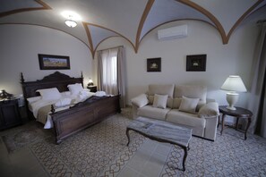 Premium bedding, minibar, in-room safe, desk