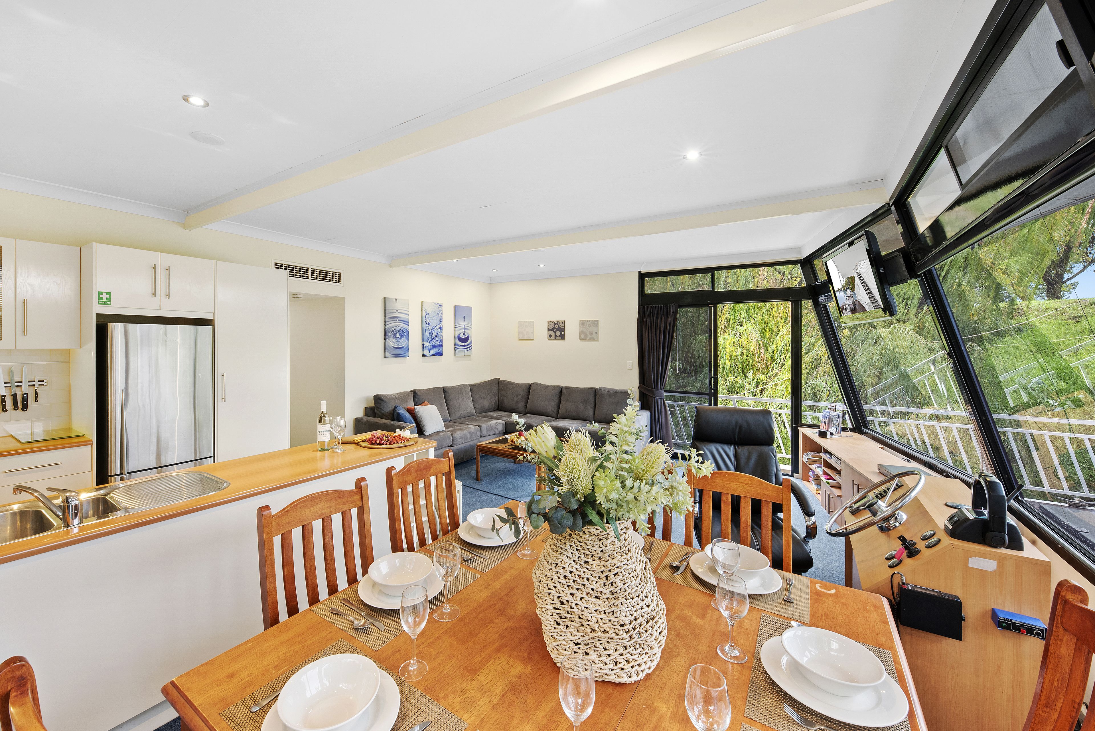 Boats And Bedzzz & Renmark River Villas — image 24