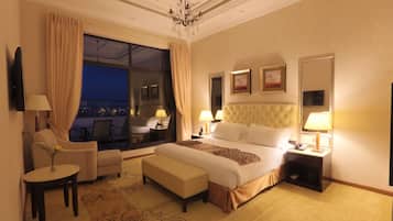Ropa de cama de alta calidad y minibar