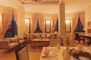 Premium bedding, minibar, in-room safe, desk