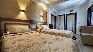 Minibar, free WiFi, wheelchair access