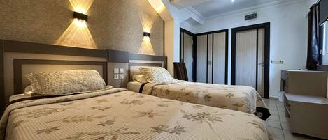 Minibar, free WiFi, wheelchair access