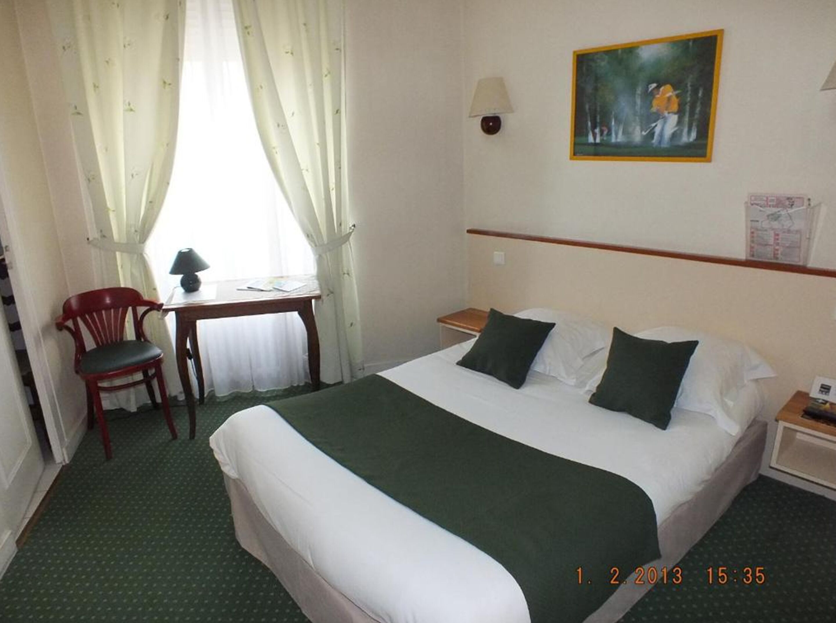 double room | desk, soundproofing, free wifi, bed sheets