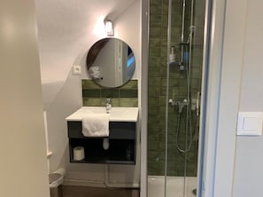 Doppelzimmer | Badezimmer | Haartrockner, Handtücher