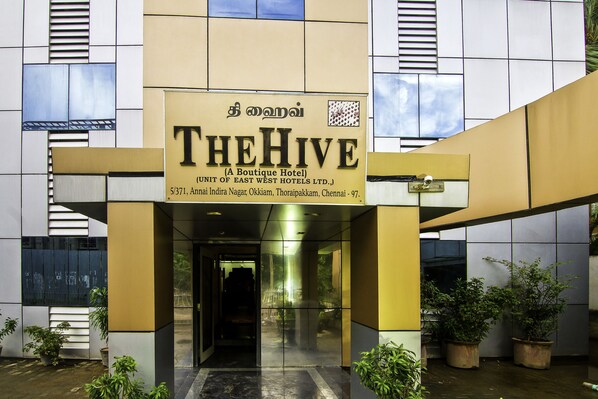 Property entrance - Treebo Trip Hive (Chennai)