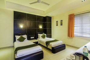 Room - Treebo Trip Hive (Chennai)