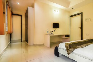Breakfast area - Treebo Trip Hive (Chennai)